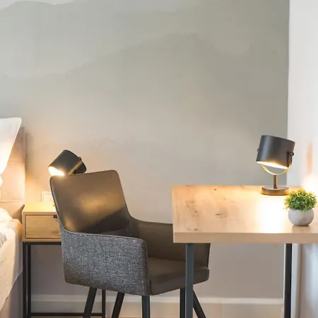 Westside Flat - 5min To Downtown Λούντβιχσμπουργκ